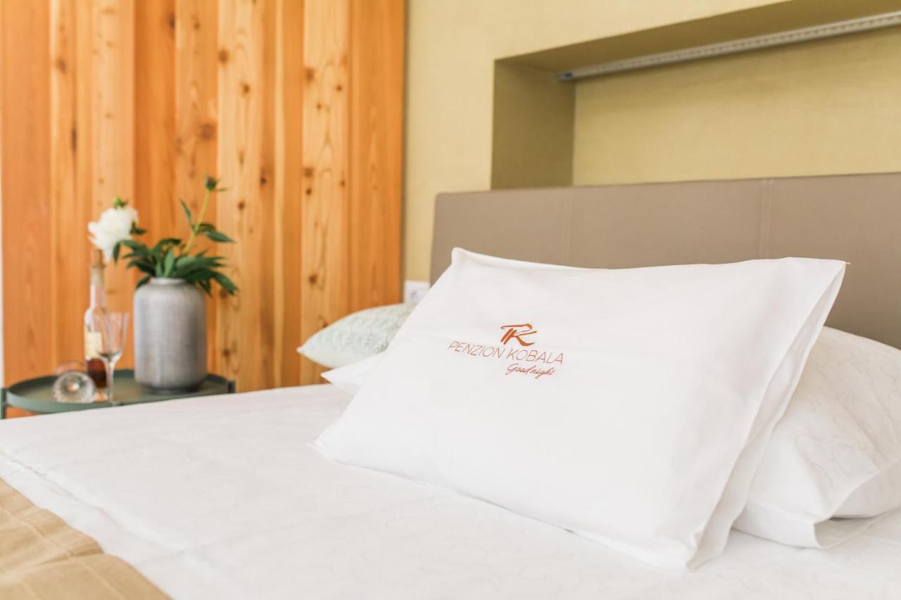 Hotel Penzion Kobala Tolmin Extérieur photo