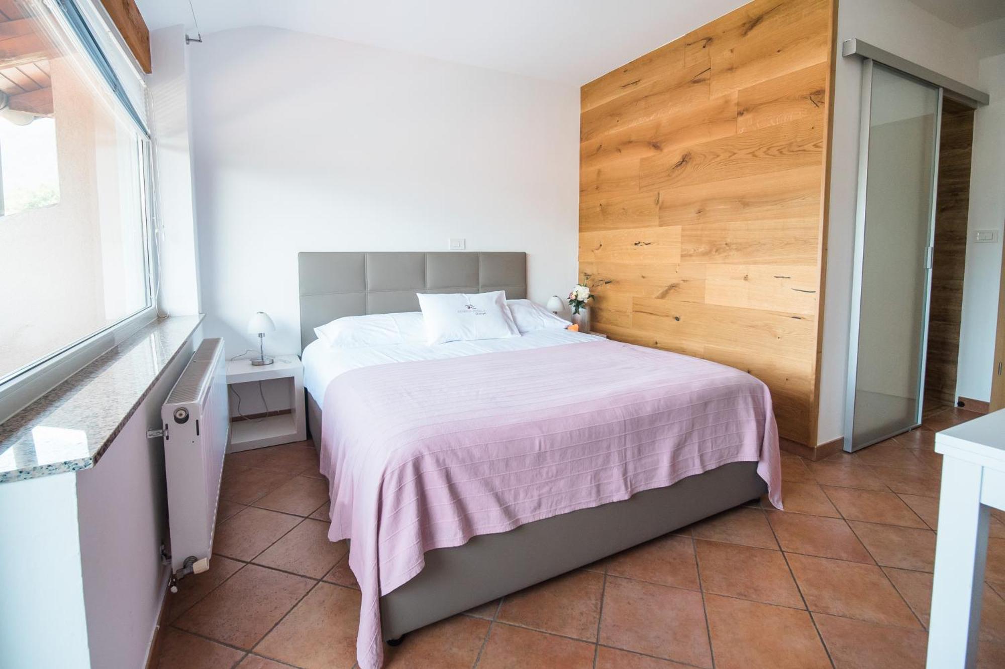 Hotel Penzion Kobala Tolmin Extérieur photo