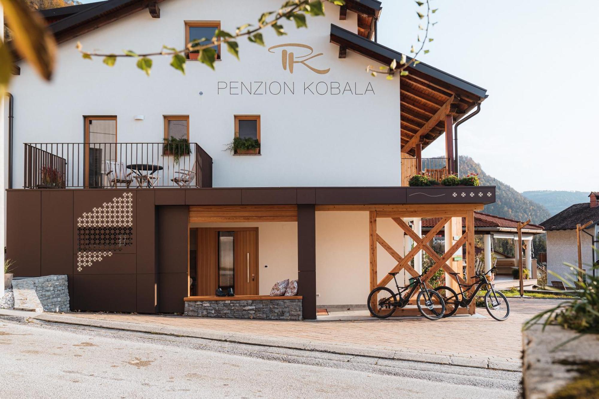 Hotel Penzion Kobala Tolmin Extérieur photo