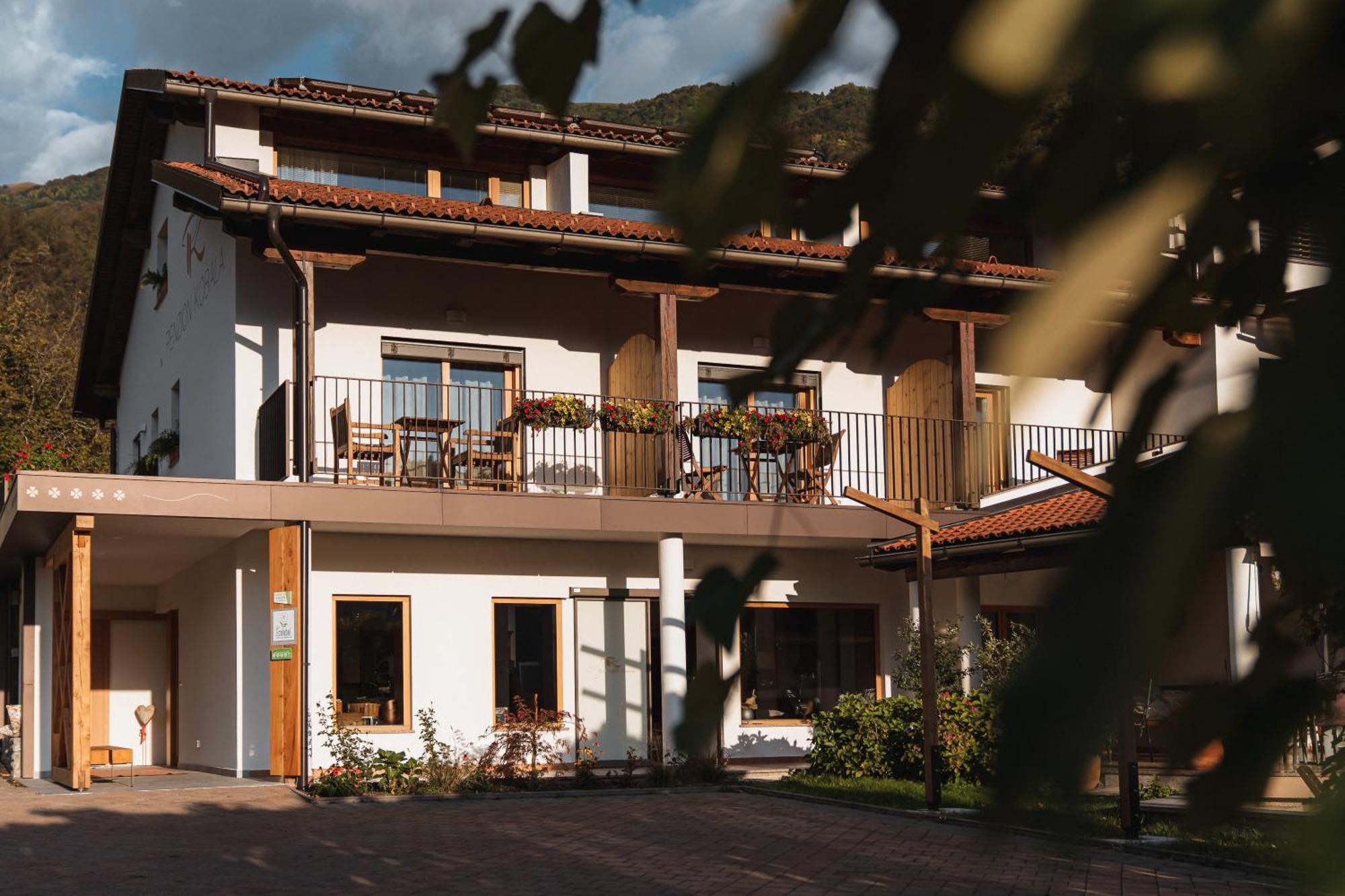 Hotel Penzion Kobala Tolmin Extérieur photo