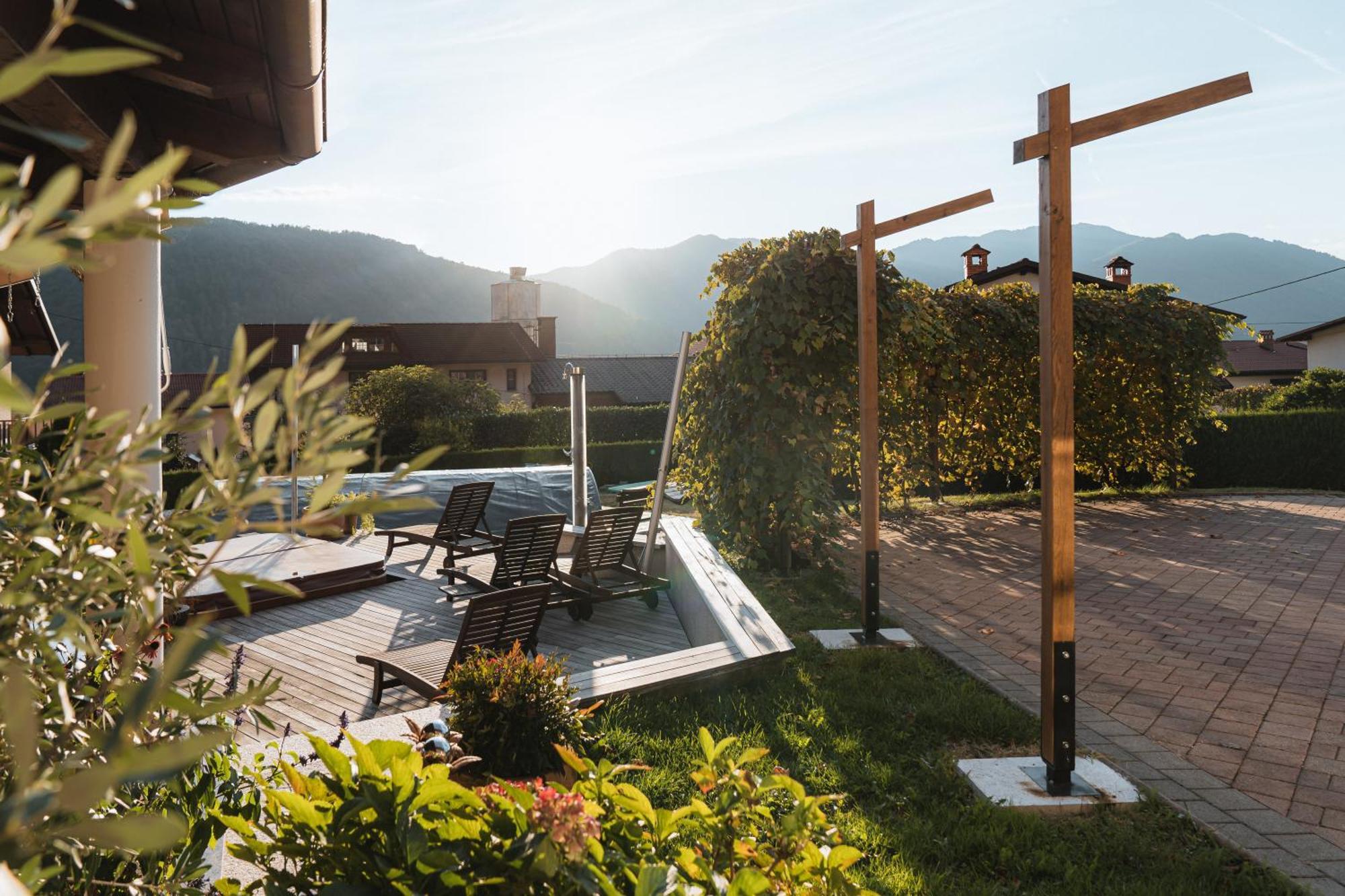 Hotel Penzion Kobala Tolmin Extérieur photo
