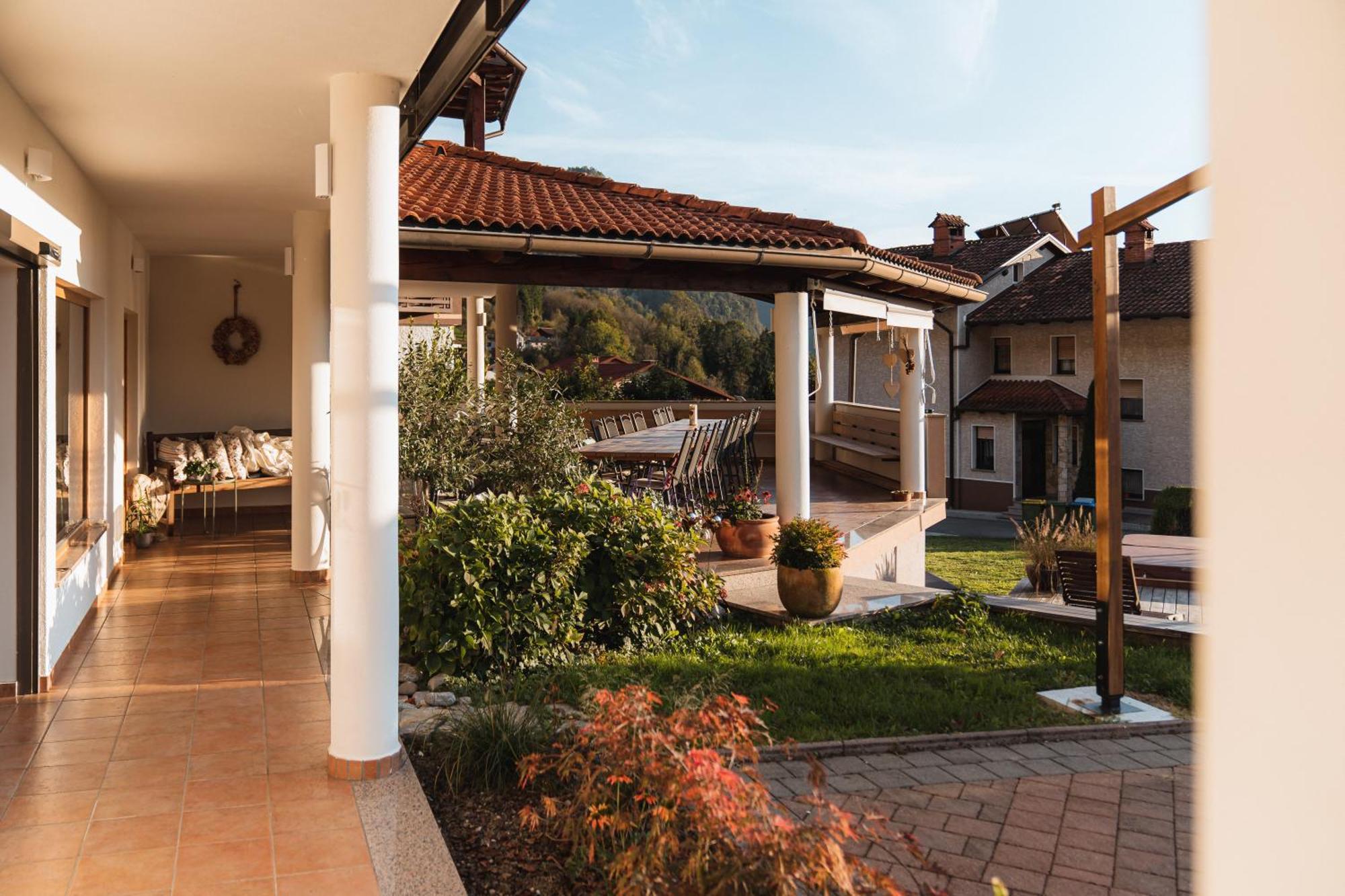 Hotel Penzion Kobala Tolmin Extérieur photo